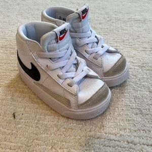 Toddler Nike high tops, size 6